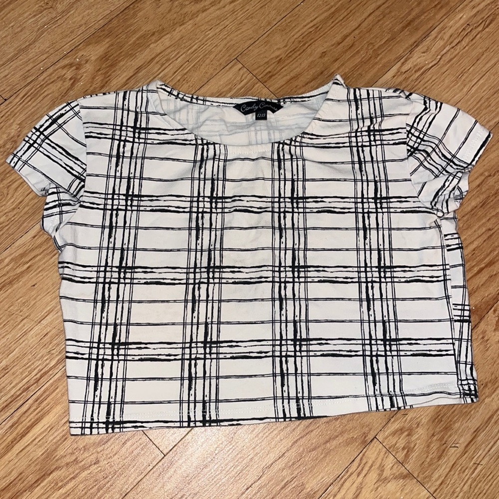 Black and white summer crop top
